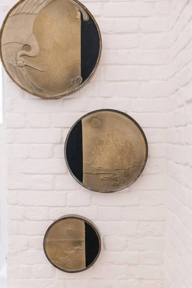 Полнолуния ночь! Даже птицы не заперли двери в своих гнездах